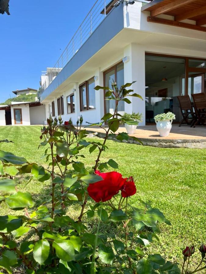 Mirabel Apartment Киети Екстериор снимка