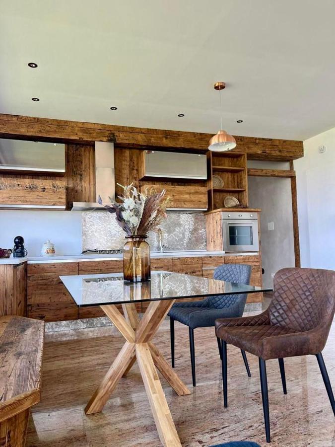 Mirabel Apartment Киети Екстериор снимка