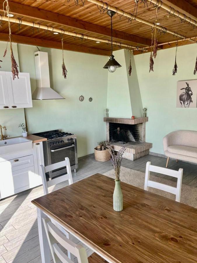 Mirabel Apartment Киети Екстериор снимка