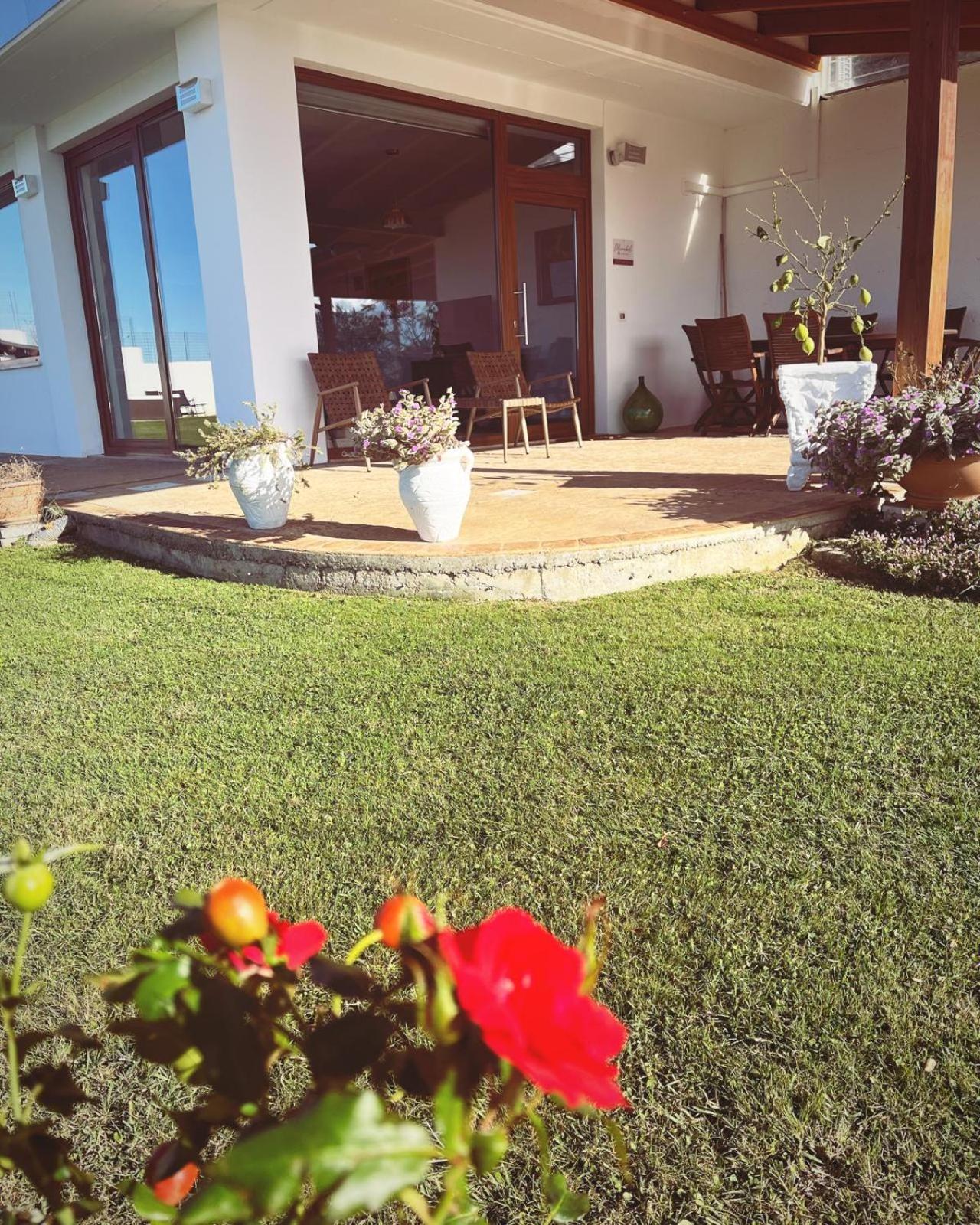 Mirabel Apartment Киети Екстериор снимка
